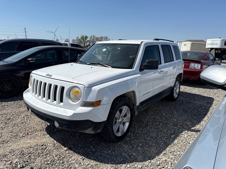 2012-jeep-patriot-image-1