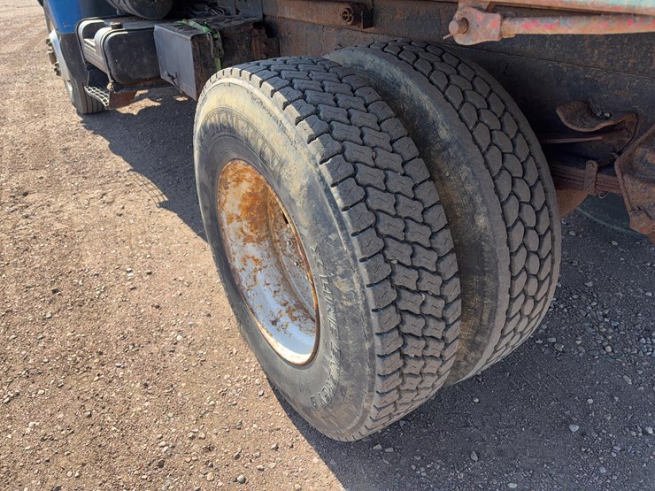 1997-ford-l8000-image-41