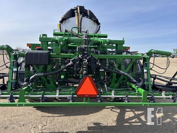 2020-john-deere-r4045-image-89