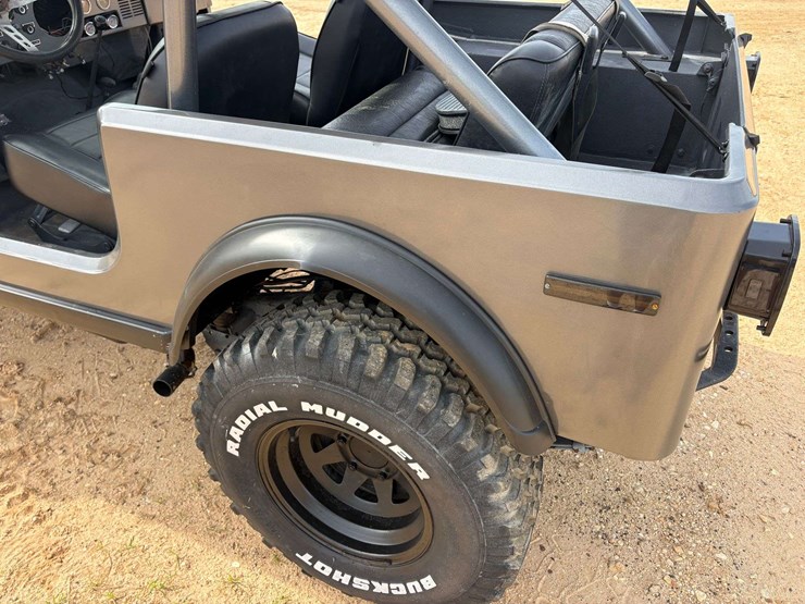 1979-jeep-cj7-2-door-w/-bikini-top-image-32