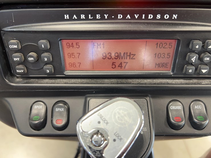 2008-harley-davidson-ultra-classic-motorcycle-image-21