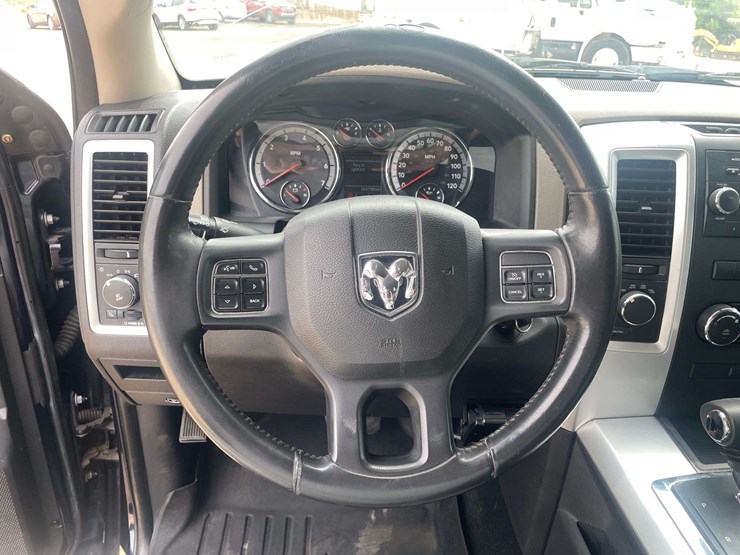 2012-dodge-ram-1500-image-12