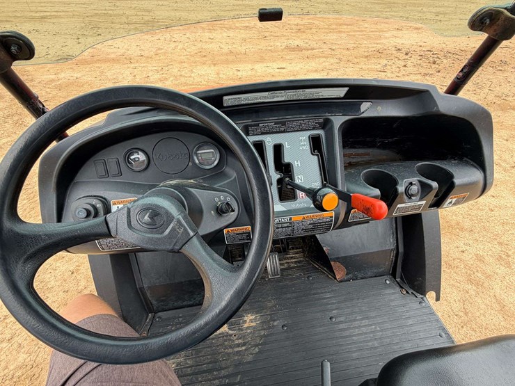 2022-kubota-rtv520-image-12