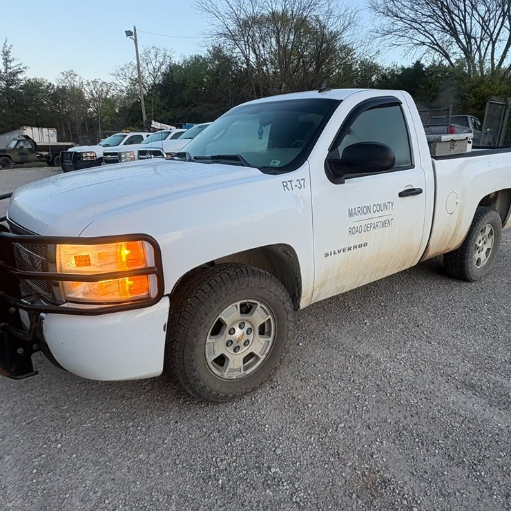 #23969 • 2011 Chevrolet Silverado 4x4 Pickup VIN: 1GCNKPEA1BZ146545