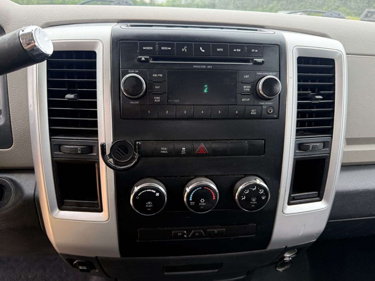 2011-dodge-ram-1500-image-16