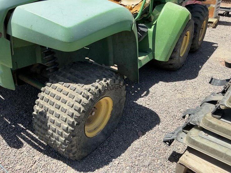 john-deere-gator-image-6