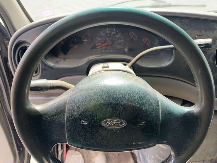2002-ford-e450-image-22