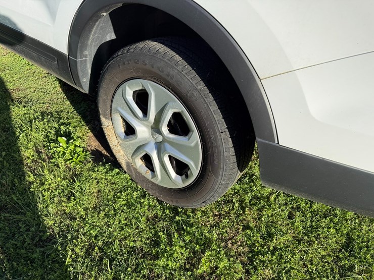 2017-ford-explorer-image-13