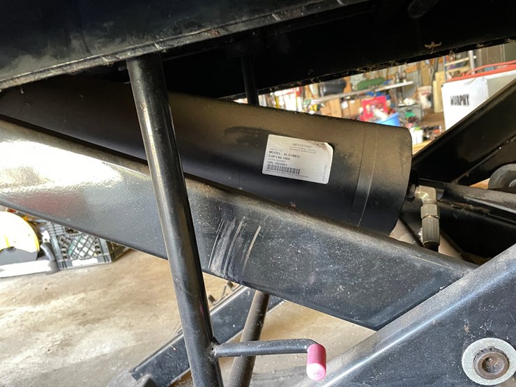 #1813-•-direct-lift-motorcycle/atv-air-actuated-lift-table-image-21