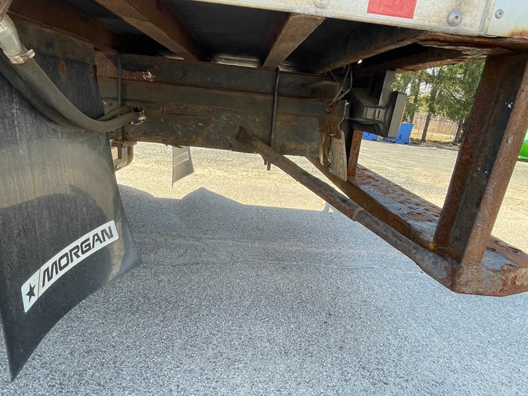 #3278-•-2017-isuzu-n-series-straight-truck-(has-wi-title)-image-28