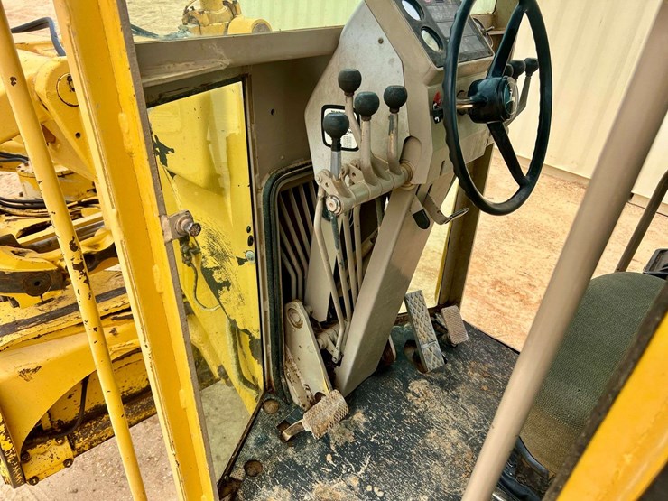 deere-670b-image-24