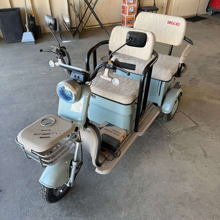 600W 3-Person Electric Cart (New/Unused) **Unassembled**