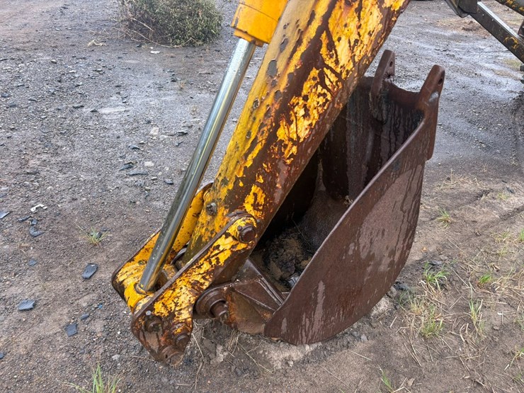 #23986-•-inop-jcb-4x4-backhoe-loader-image-20