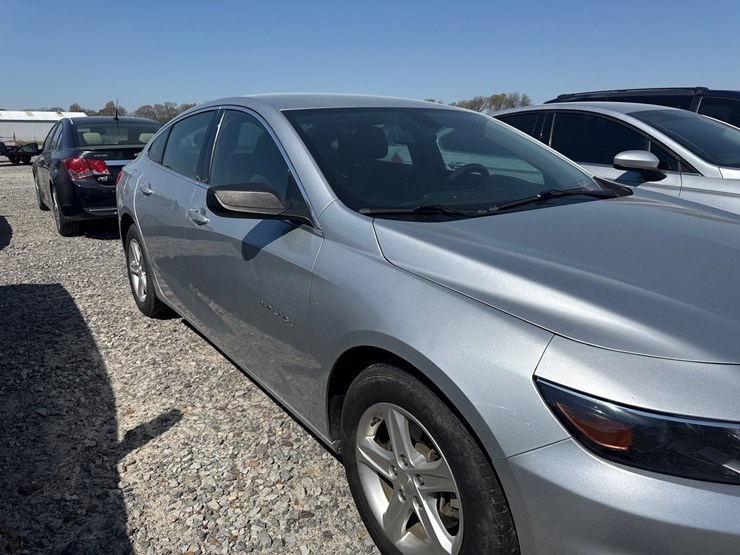 #41116-•-2018-chevrolet-malibu-sedan-1g1zb5st1jf293274-inv#-41116-image-17