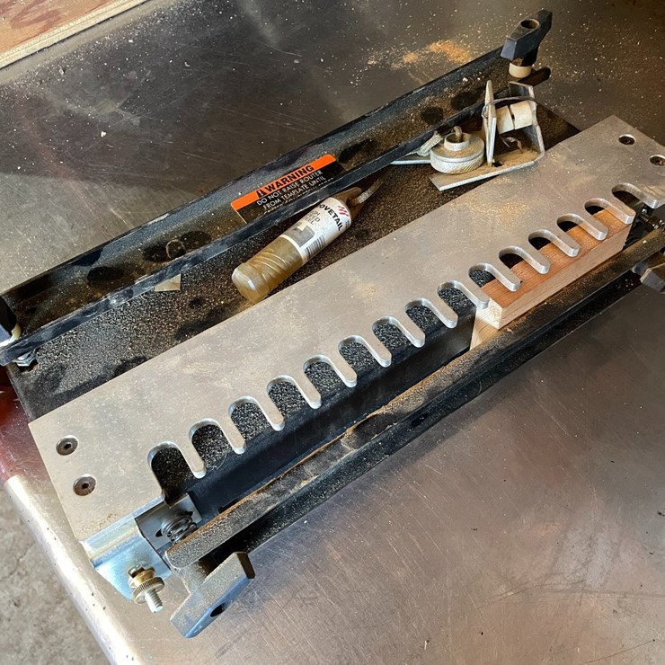 #1853 • Porter-Cable 12" Dovetail Machine