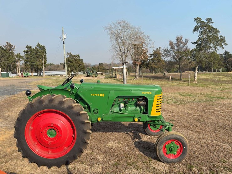 oliver-super-88-image-2