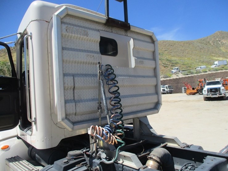 2012-peterbilt-386-image-17