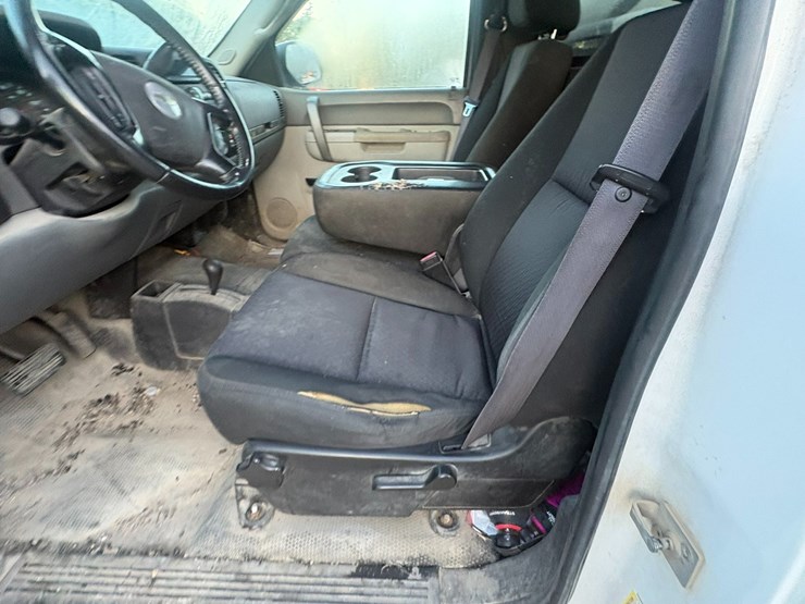 #23969-•-2011-chevrolet-silverado-4x4-pickup-vin:-1gcnkpea1bz146545-image-29