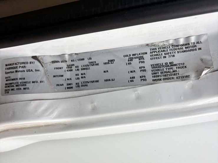 2018-chevrolet-express-3500-image-35
