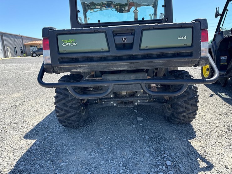 2023-john-deere-gator-image-7