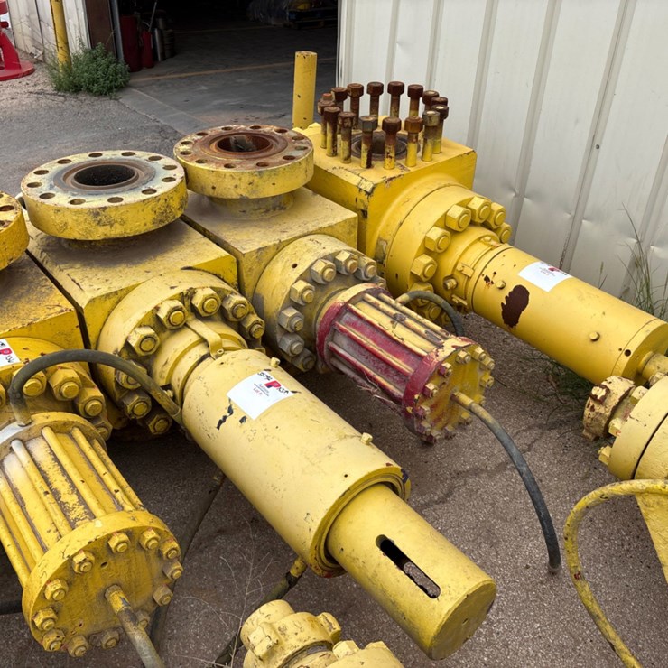 (3x$) (3) 7-1/16” 10K hydraulic frac valves