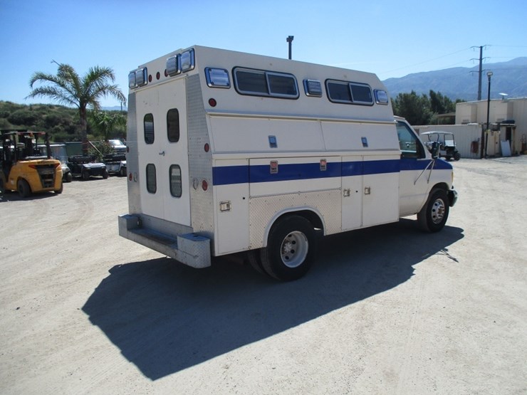 1992-ford-e350-image-3