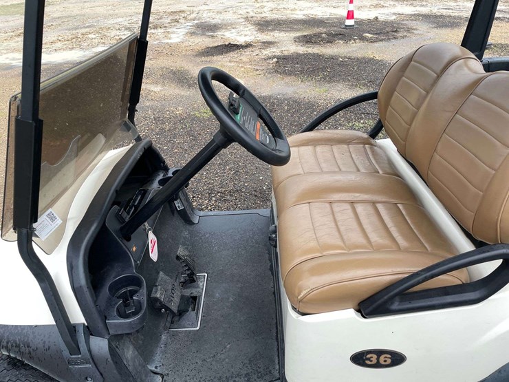 2022-club-car-tempo-2-passenger-48-volt-golf-cart-with-charger-image-7