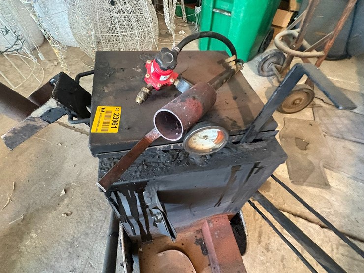 #23961-•-asphalt-melter-applicator-image-5