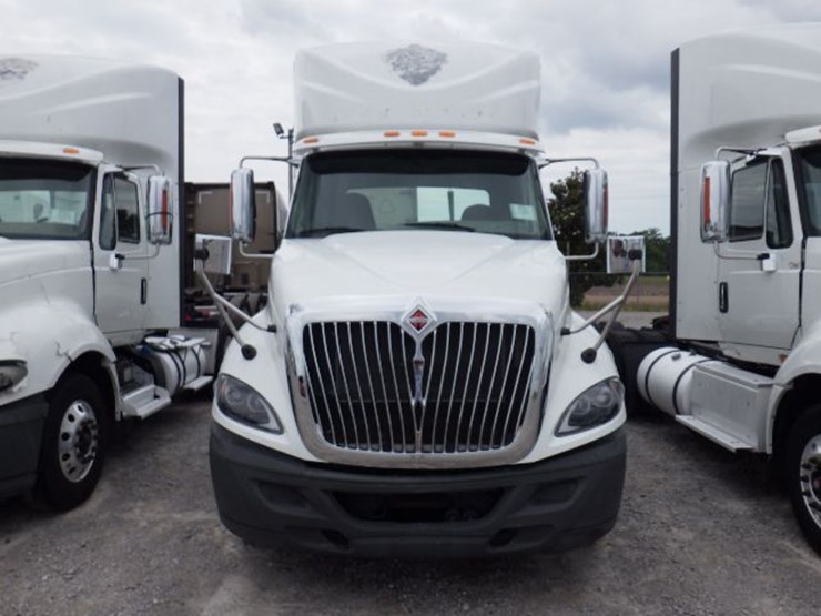 2017-international-prostar-image-2