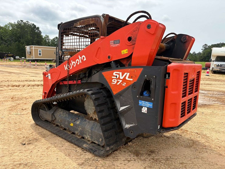 2024-kubota-svl97-2-image-2