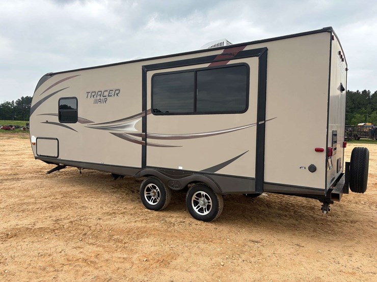 2014-forest-river-tracer-travel-trailer-image-2