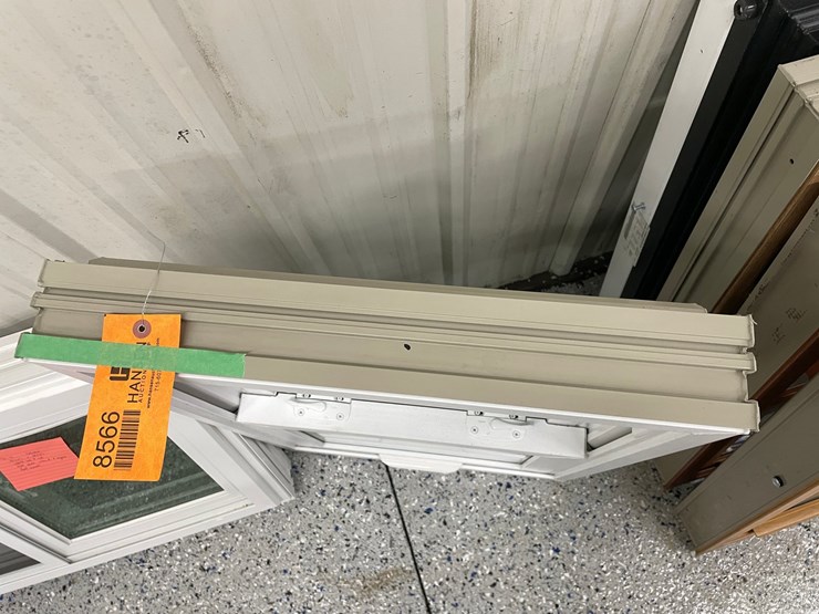 #8566-•-(1)-double-hung-window-image-6