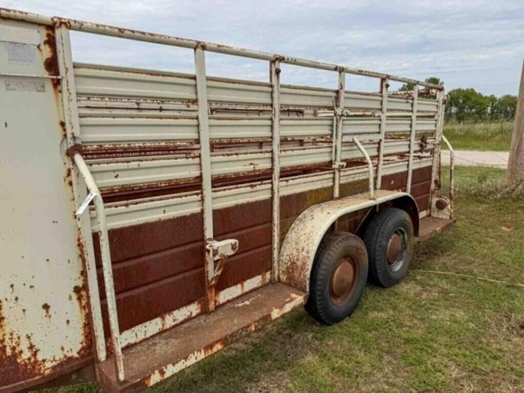 16’-livestock-trailer-image-5