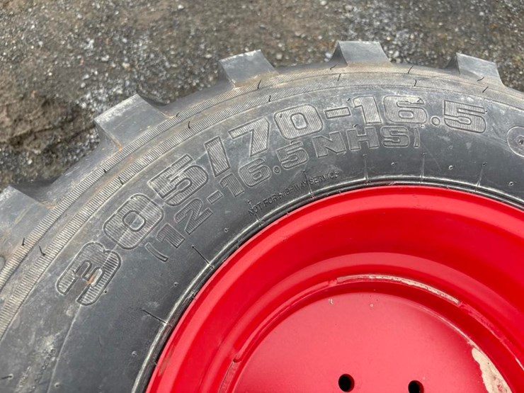 tiron-305/70-16.5-skid-steer-tires-(pair)-image-3