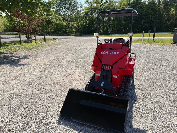 #233-•-unused-agt-sda-140t-mini-ride-on-skid-steer-loader-image-2