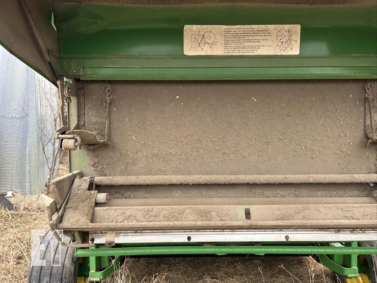 2002-john-deere-567-image-24