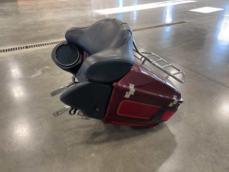 2008-harley-davidson-ultra-classic-motorcycle-image-30