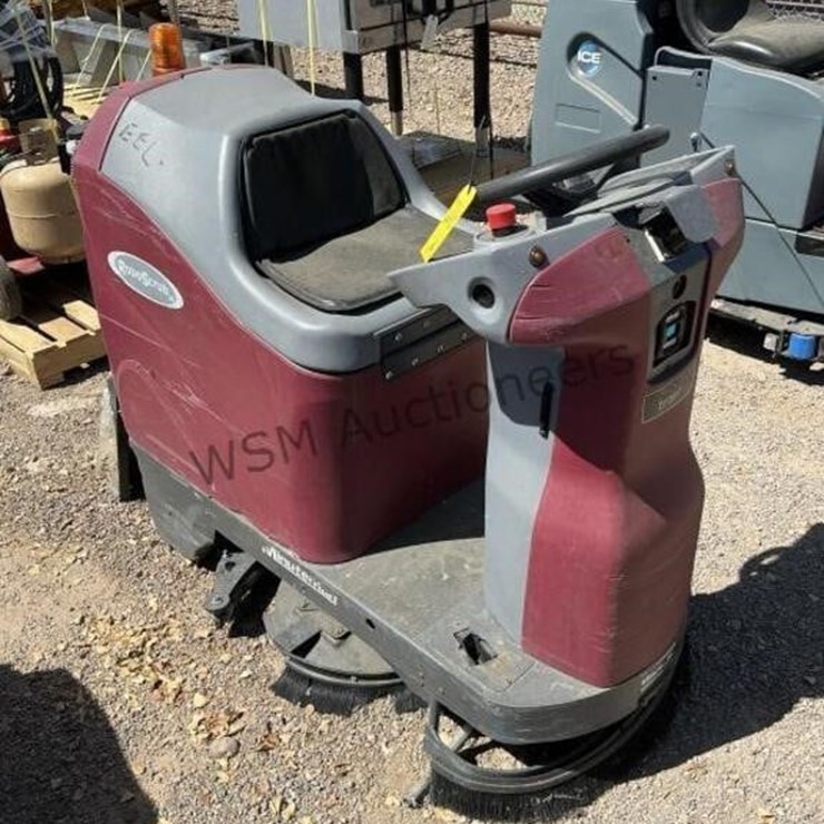 ROBO SCRUB RIDE ON FLOOR CLEANER