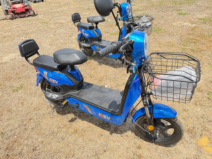 #592-•-electric-scooter-image-1