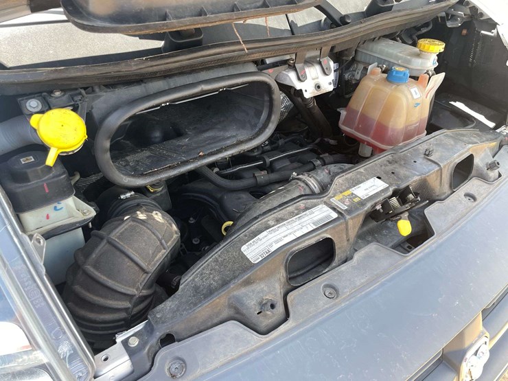 2018-ram-promaster-2500-image-25
