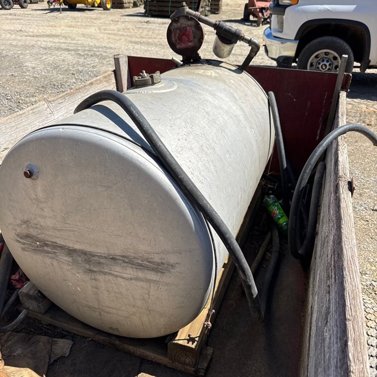 #1016 • Fuel tank and pump assuming it’s a 50 gallon