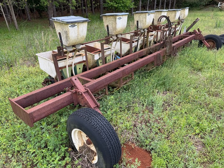 #519-•-6-row-cole-twin-row-planter-image-6
