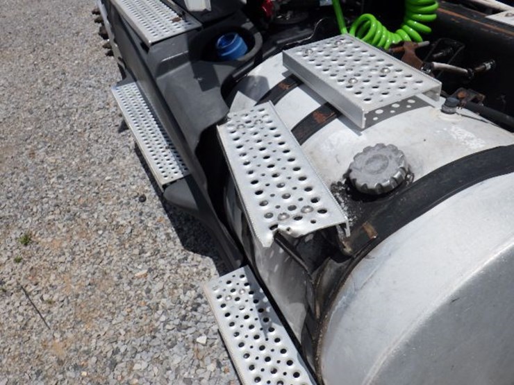 2015-international-prostar-image-15
