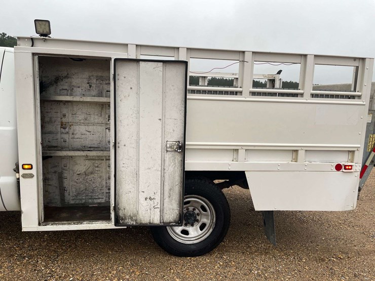 2016-ford-f350-xl-image-13