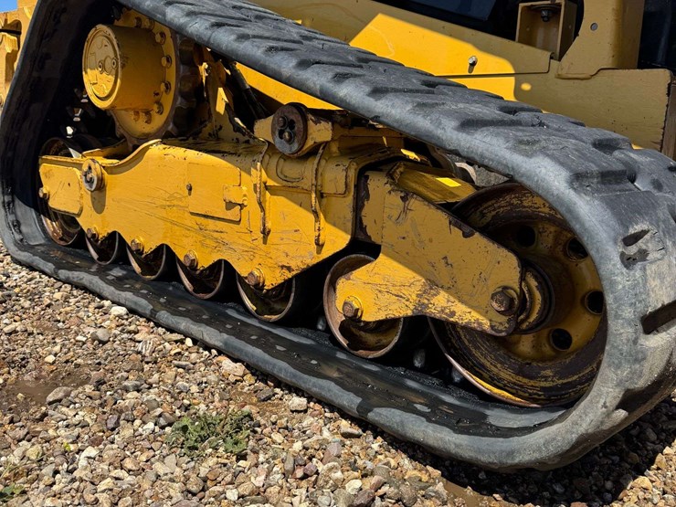 2015-caterpillar-279d-image-13