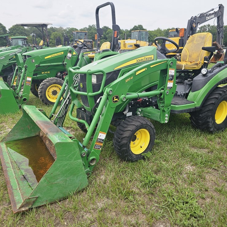2018 JOHN DEERE 1025R