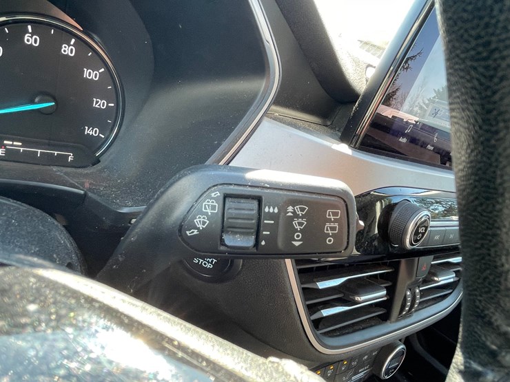 2021-ford-escape-image-43