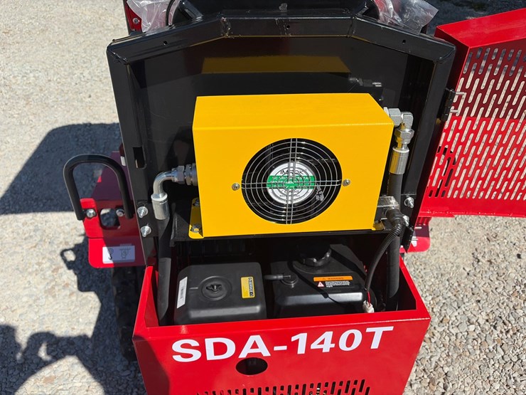 #232-•-unused-agt-sda-140t-mini-ride-on-skid-steer-loader-image-6