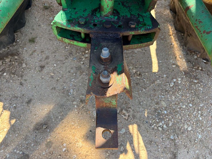 john-deere-3130-image-22