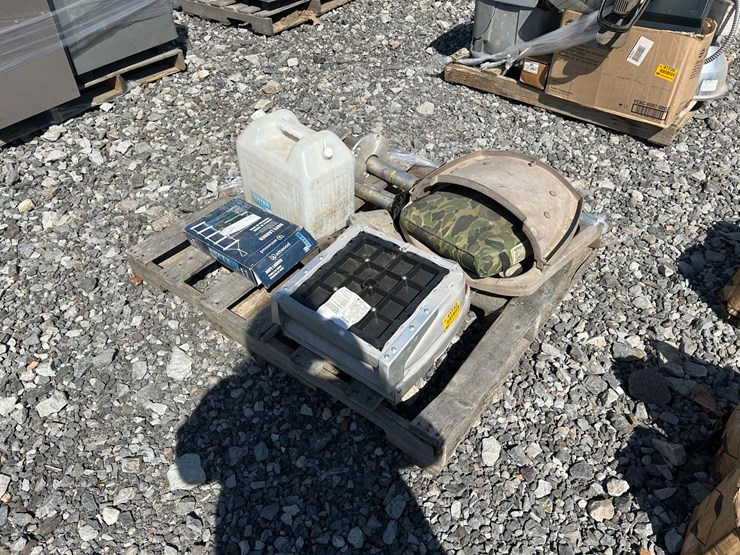 #41732-•-lot-of-miscellaneous-boat-components-inv#-41732-image-4